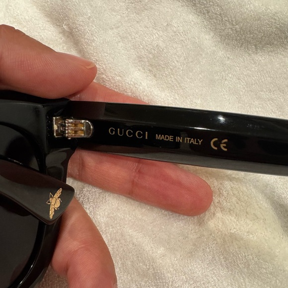 Gucci Black Designer Sunglasses - Picture 5 of 6